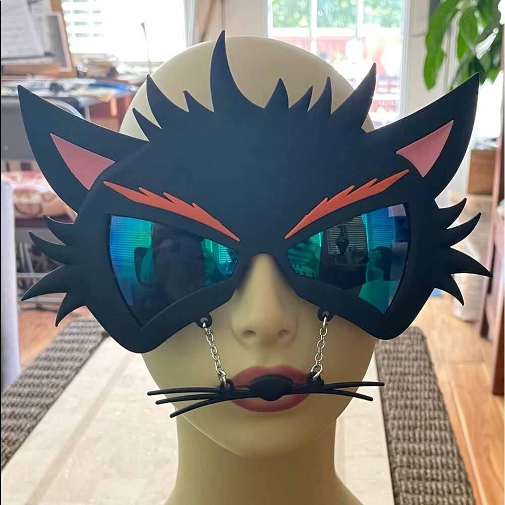 Sun Staches black cat sun glasses